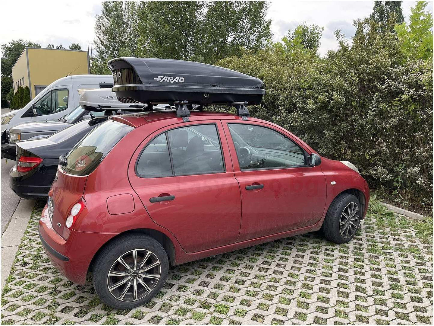 Автобокс Farad Koral N19 черен гланц 400L