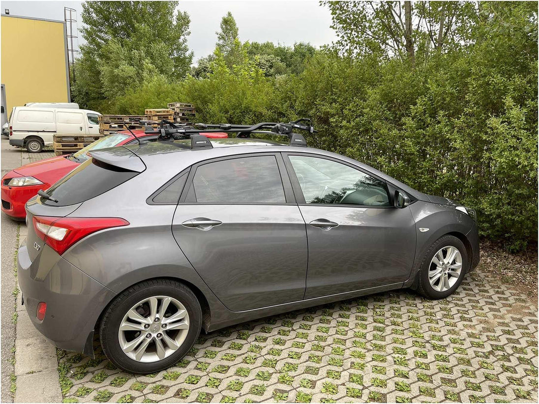 Черни аеродинамични греди Yakima Flush за Hyundai i30 2012-2017, Kia Cee'd Хечбек след 2018 година, Mazda 3 2009-2013, Mazda CX-5 2012-2017 година