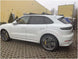 Черни аеродинамични греди Yakima Flush за Porsche Cayenne от 2018 до 2024 с вградени надлъжни греди