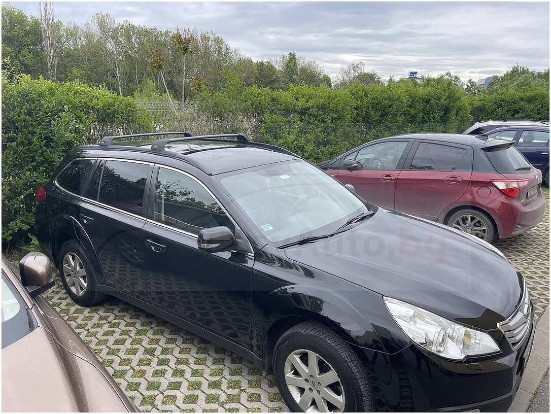 Черни аеродинамични греди Yakima Flush за Subaru Outback от 2009 до 2014 година с вградени надлъжни греди