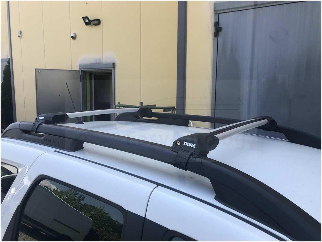 Черни напречни греди Thule WingBar Edge 7204 Black за Dacia Duster модел от 2018 до 2023 година