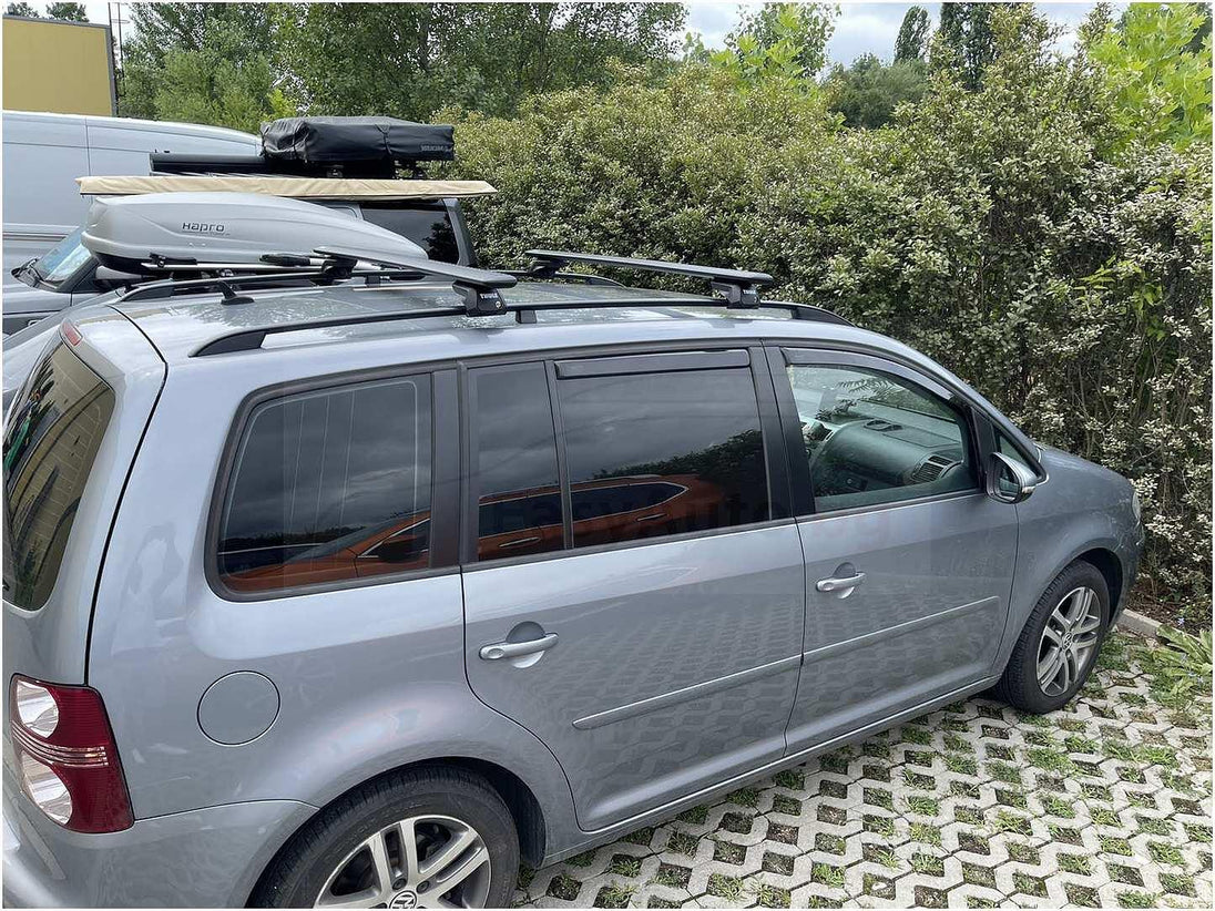 Черни Thule 7104 Wing EVO bars 127 см. за автомобили със стандартни надлъжни греди
