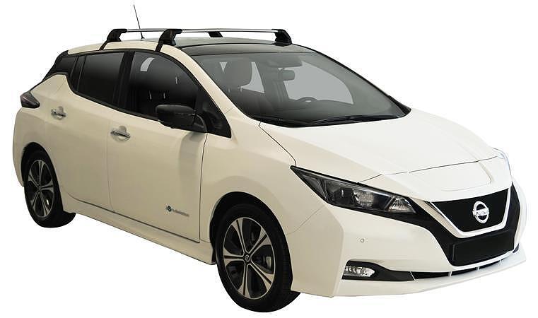 Черни Yakima Flush греди за Nissan LEAF модел след 2017 година