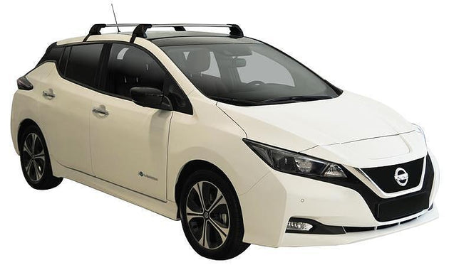 Черни Yakima Flush греди за Nissan LEAF модел след 2017 година