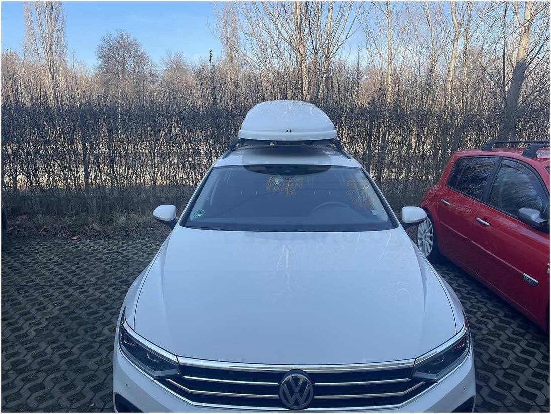 Автобокс Hapro Traxer 8.6 бял гланц 530 литра