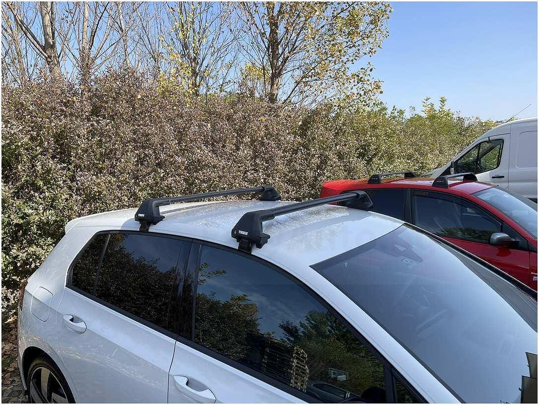 Напречни товарни греди Thule EDGE 7205 Black за VW Golf 8 Hatchback след 2020 година