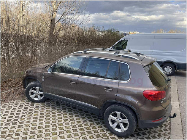 Напречни товарни греди Turtle AIR1 за VW Tiguan от 2007 до 2016 година със стандартни надлъжни греди