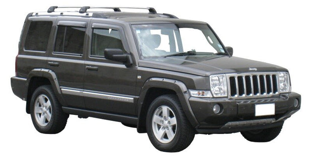 Черни Yakima Flush багажни греди за Jeep Commander 2006 до 2011 година