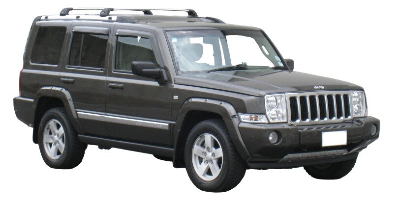 Черни Yakima Flush багажни греди за Jeep Commander 2006 до 2011 година