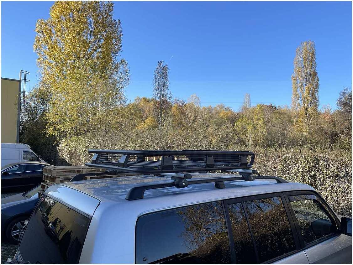 Товарна скара TURTLE Roof Basket Pro с размери 130х105х15 см.