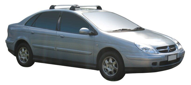 Черни Yakima Flush греди за Citroen C5 седан модел от 2001 до 2008 година